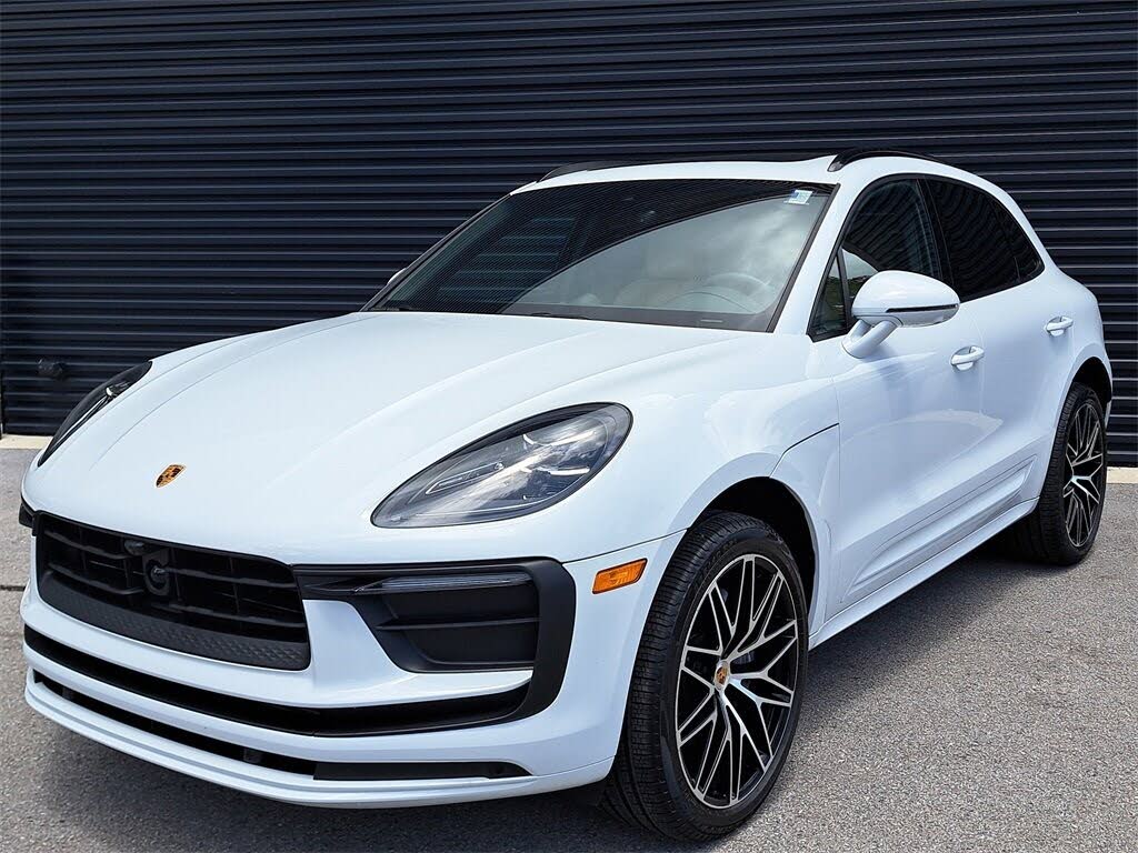2025 Porsche Macan AWD