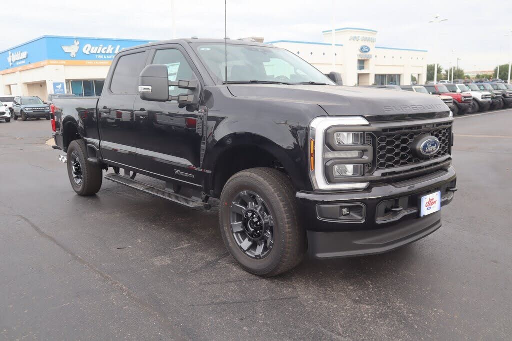 2025 Ford F-250 Super Duty XL Crew Cab 4WD