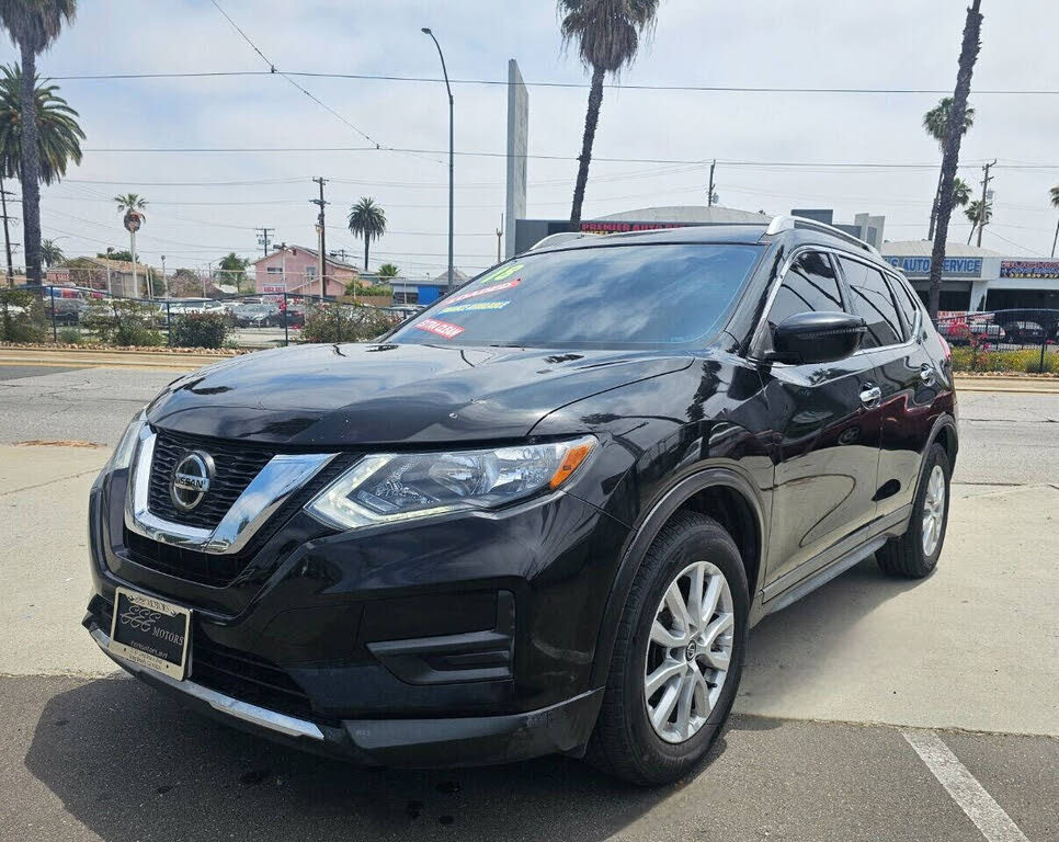 2018 Nissan Rogue SV FWD