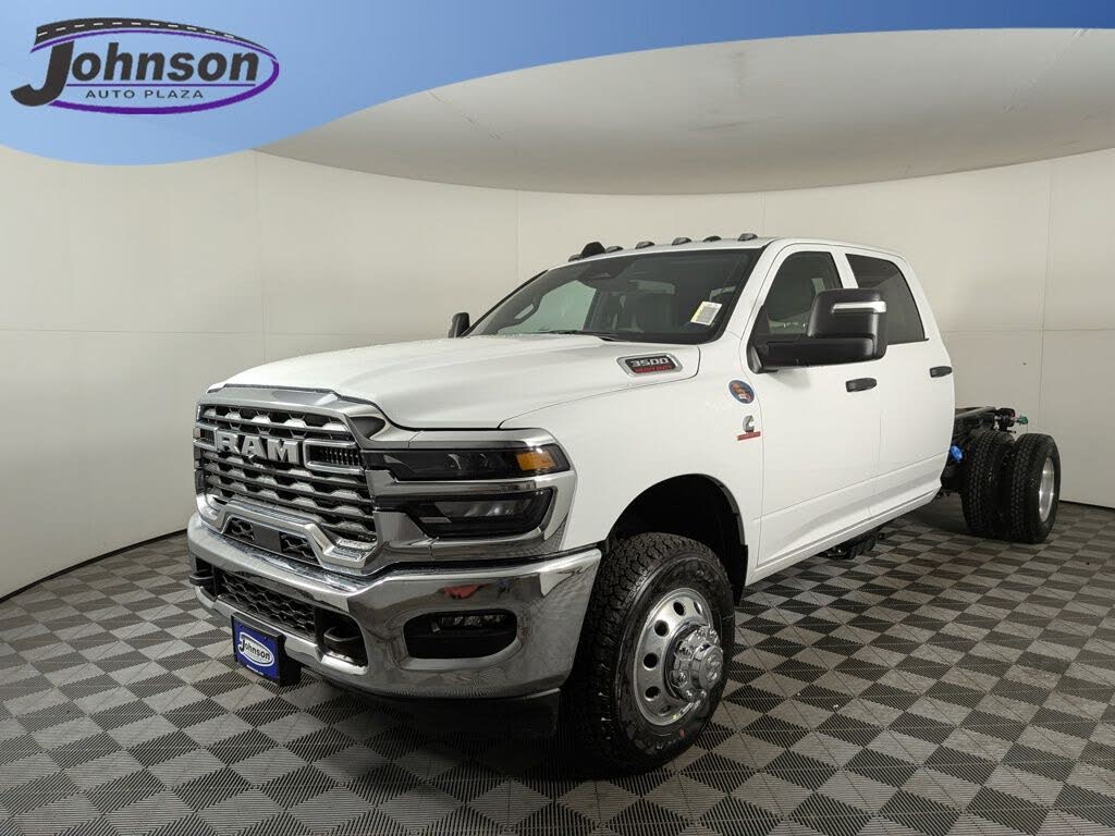 2025 RAM 3500 Chassis Tradesman Crew Cab LB DRW 4WD