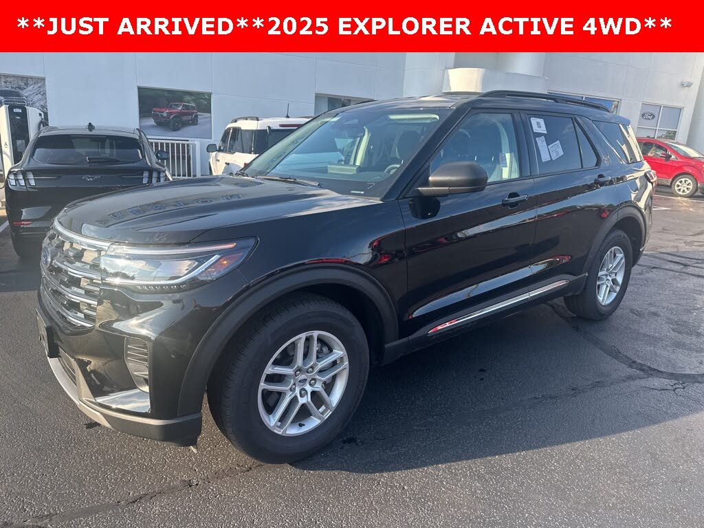 2025 Ford Explorer Active AWD