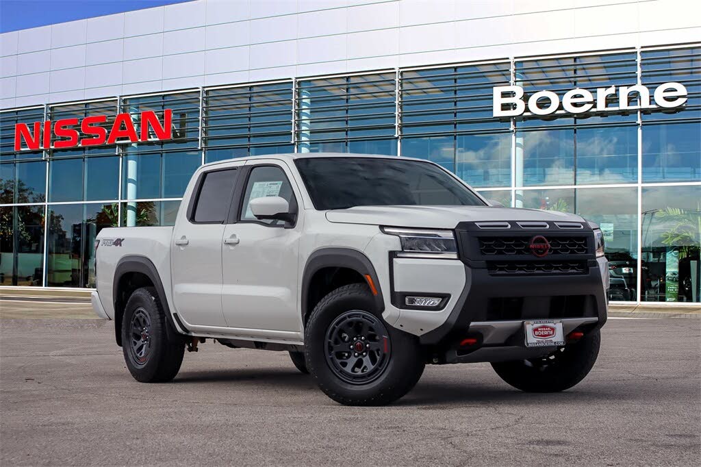2025 Nissan Frontier PRO-4X Crew Cab 4WD