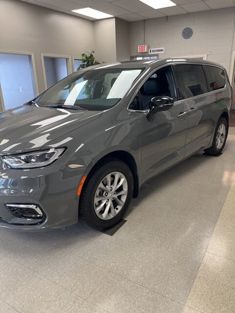 2025 Chrysler Pacifica Select AWD