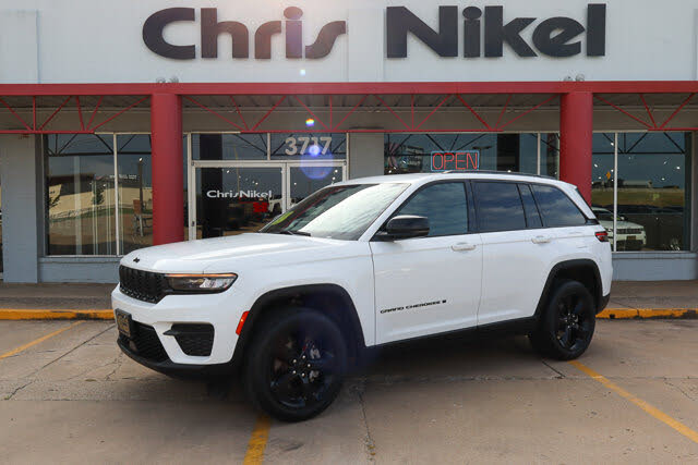2023 Jeep Grand Cherokee Altitude 4WD