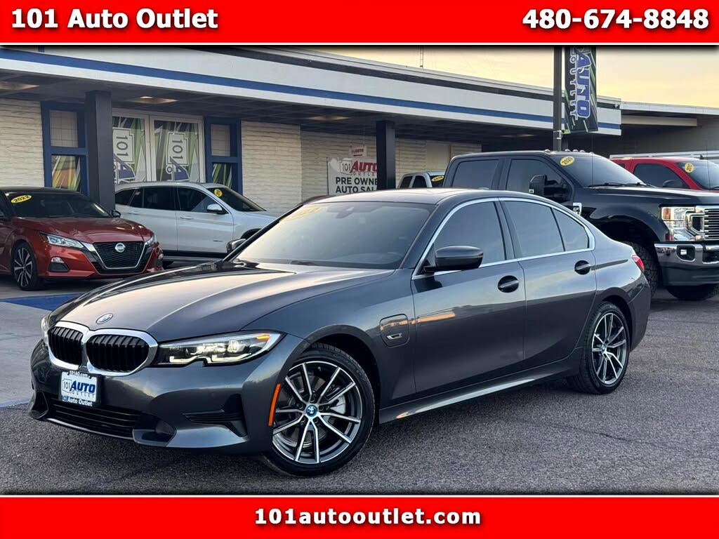 2022 BMW 3 Series 330e Hybrid Plug-in RWD