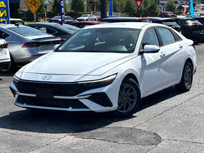 Hyundai Elantra SEL FWD