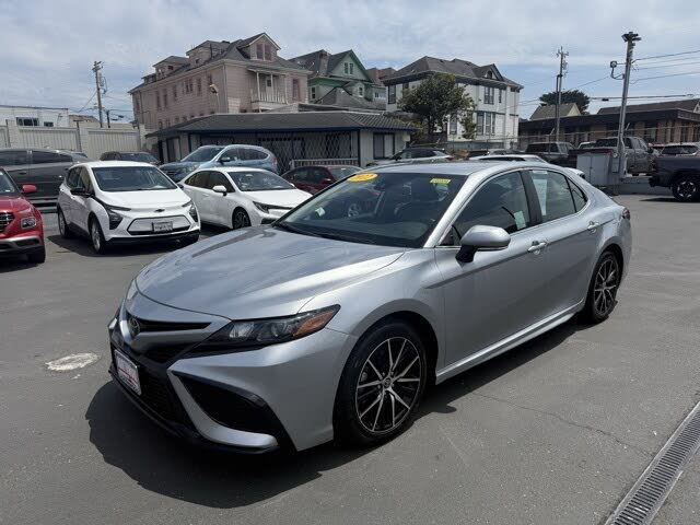 2022 Toyota Camry SE FWD