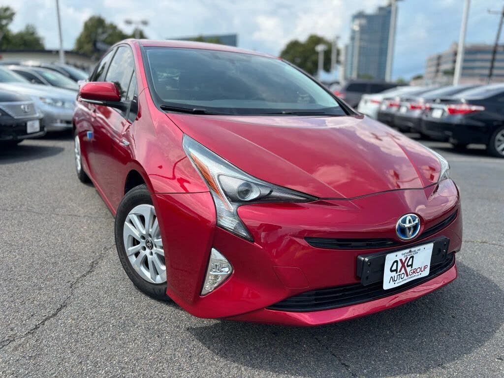 2017 Toyota Prius Three Touring FWD