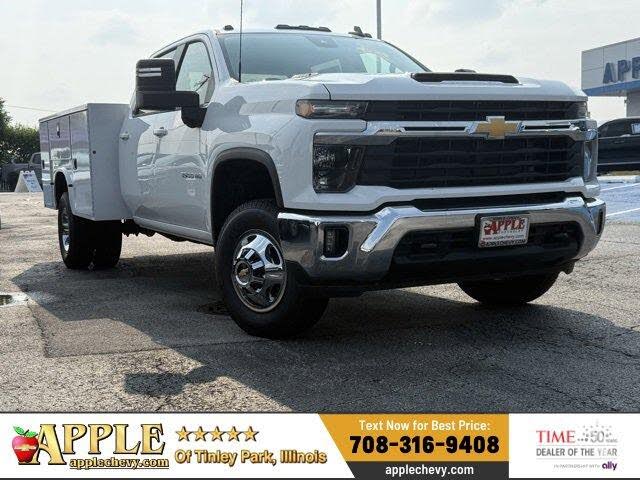 2025 Chevrolet Silverado 3500HD Chassis LT Crew Cab RWD
