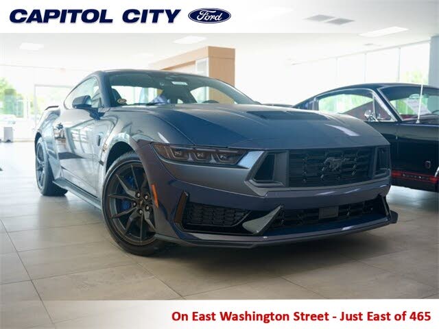 2025 Ford Mustang Dark Horse Fastback RWD