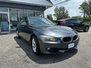 BMW 3 Series 328i Sedan RWD