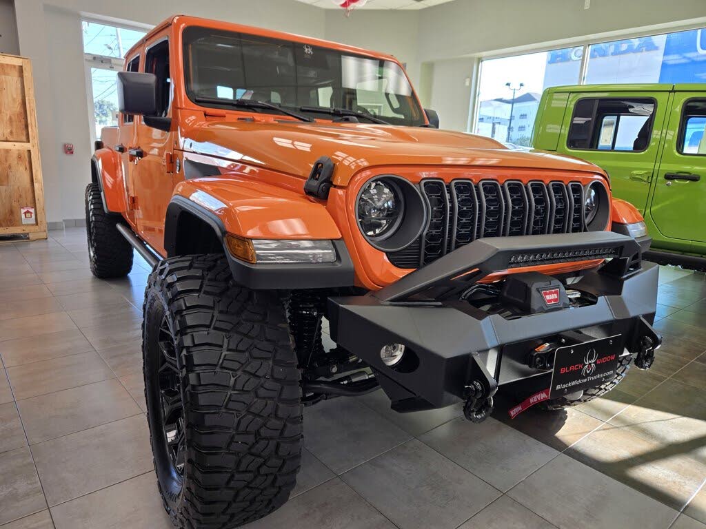 2025 Jeep Gladiator Sport Crew Cab 4WD