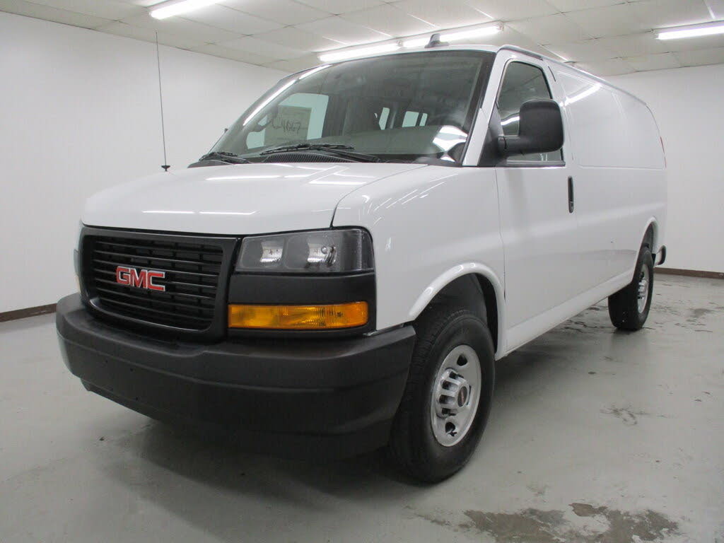 2025 GMC Savana Cargo 3500 RWD