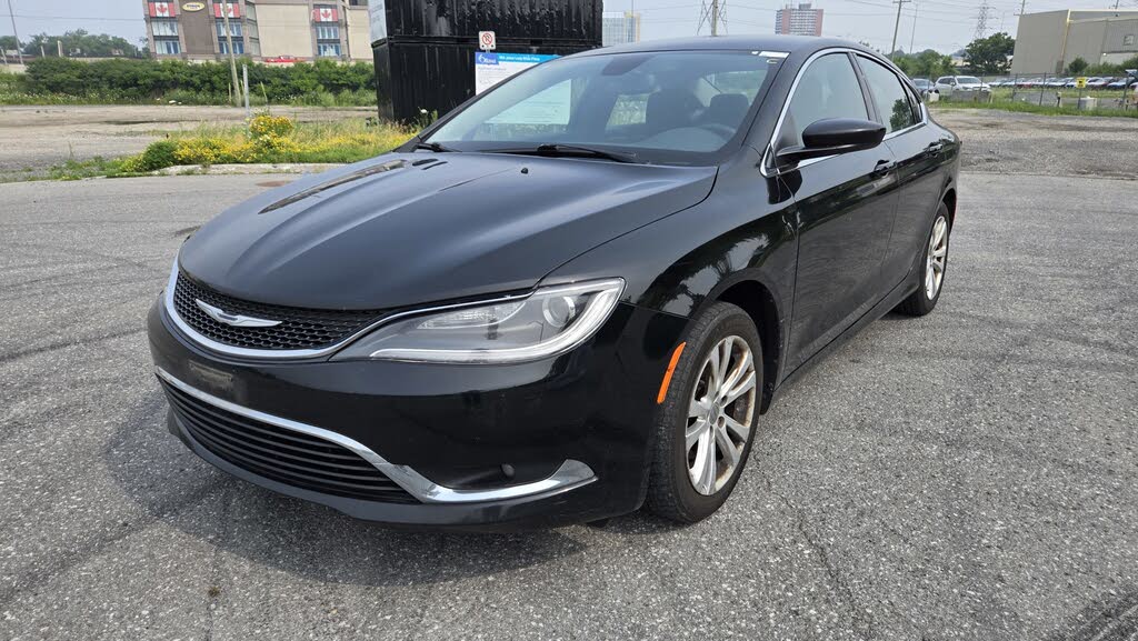 2015 Chrysler 200 Limited Sedan FWD