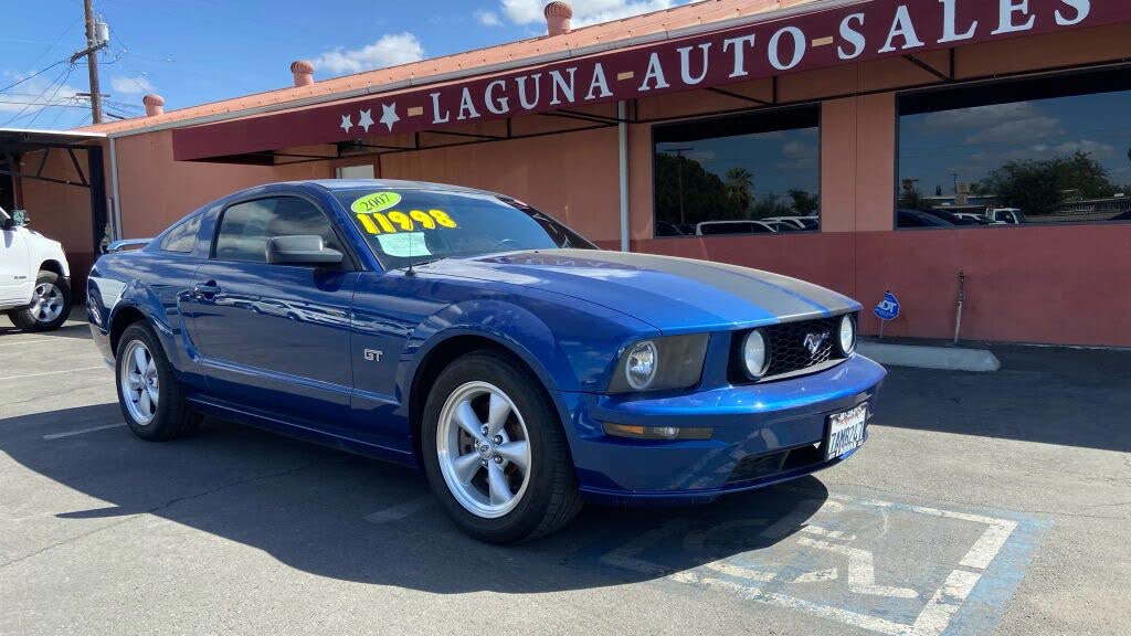 2007 Ford Mustang GT Deluxe Coupe RWD