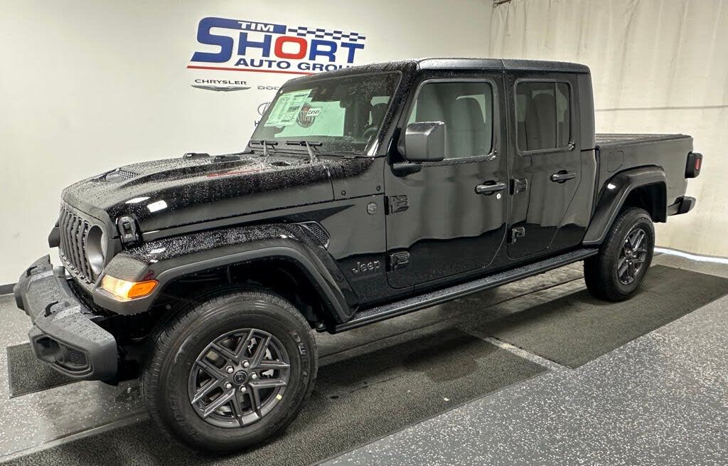 2025 Jeep Gladiator Sport S Crew Cab 4WD