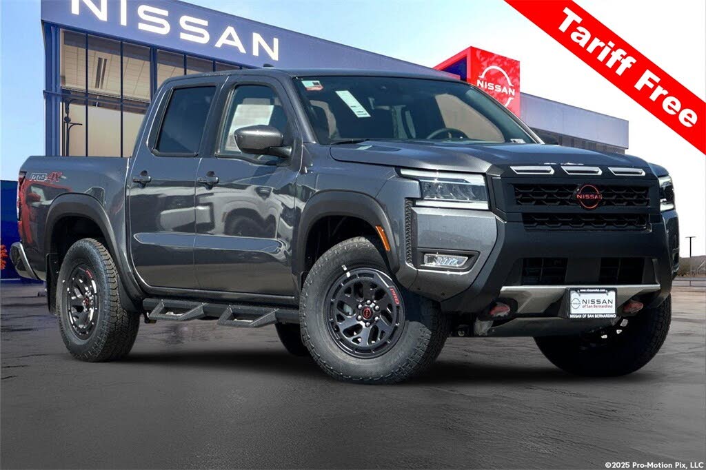 2025 Nissan Frontier PRO-4X Crew Cab 4WD