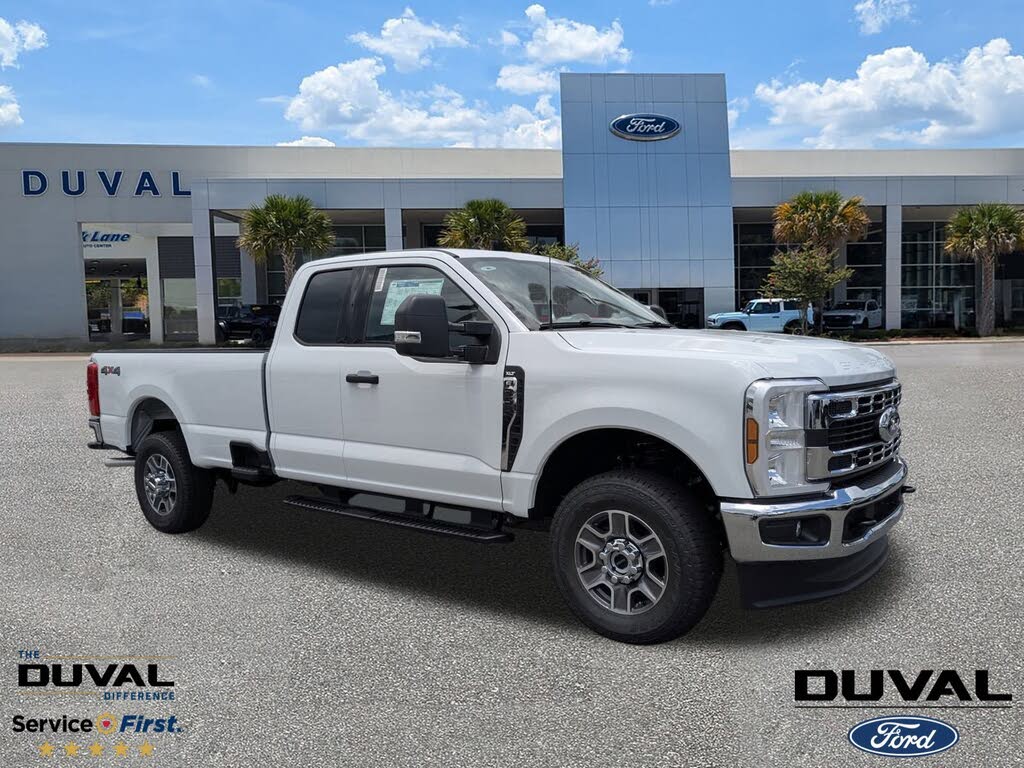 2025 Ford F-350 Super Duty XLT SuperCab LB 4WD