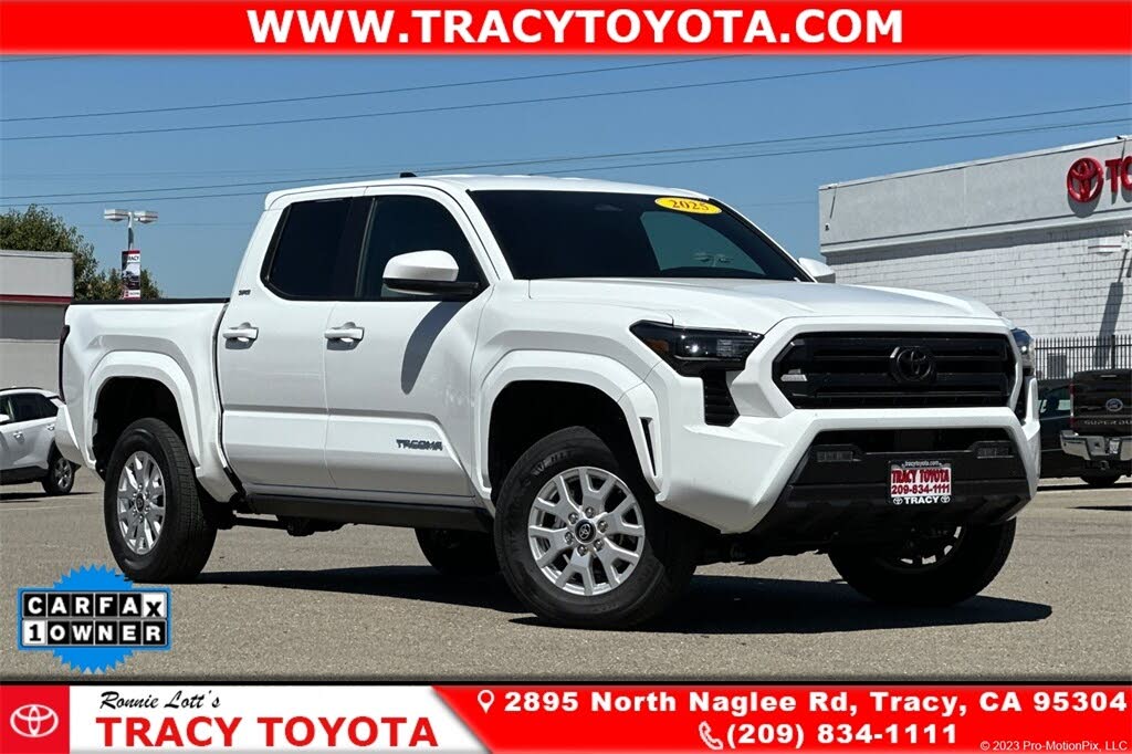 2025 Toyota Tacoma SR5 Double Cab 4WD