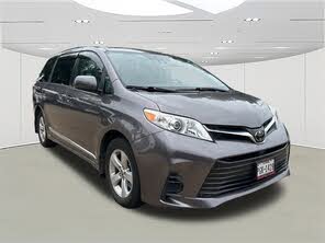 Toyota Sienna LE 7-Passenger FWD with Auto-Access Seat