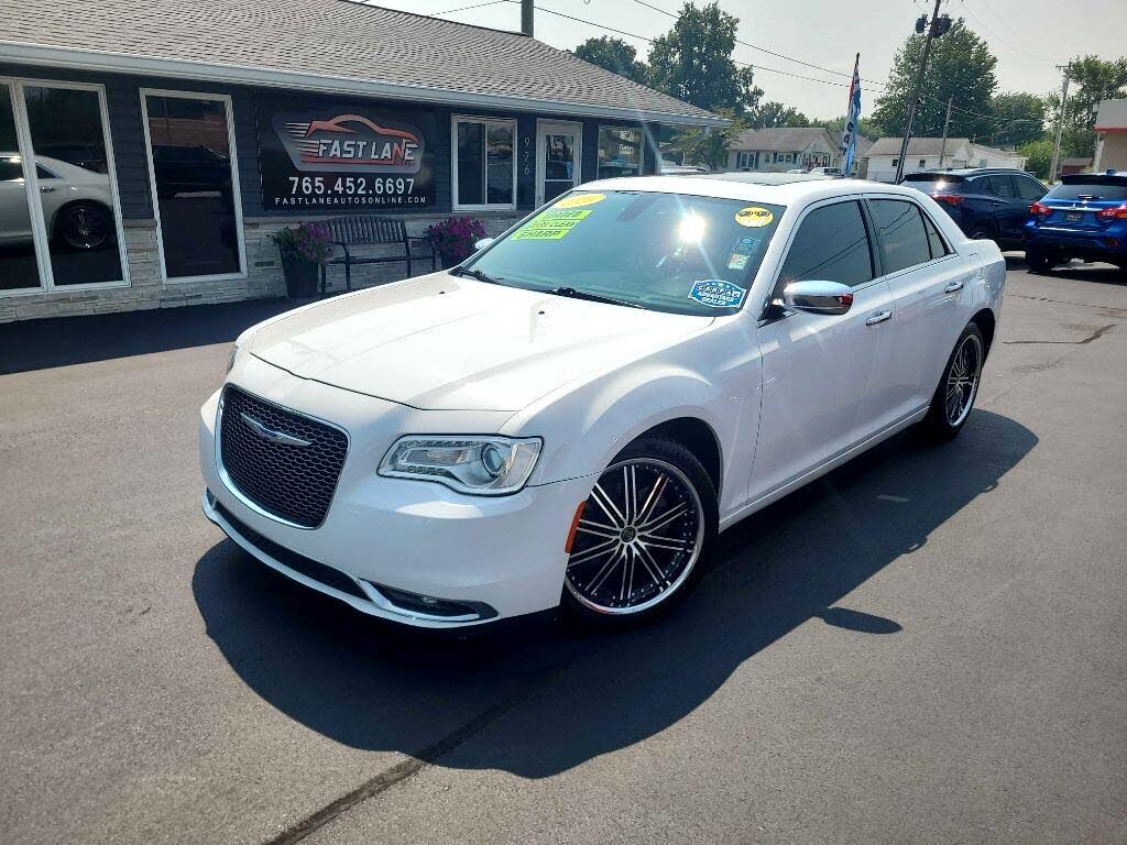 2020 Chrysler 300 Limited RWD