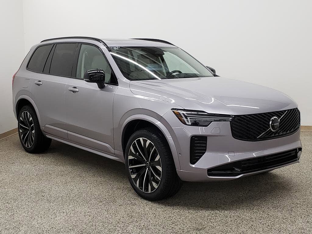 2026 Volvo XC90 B6 Ultra Dark 7-Passenger AWD