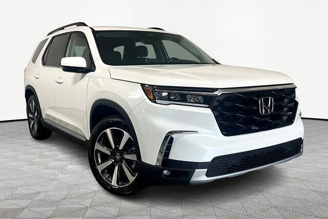 2025 Honda Pilot Touring FWD