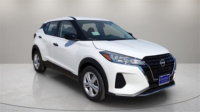 2025 Nissan Kicks Play S FWD