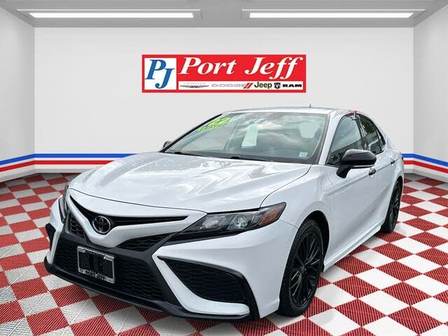2022 Toyota Camry SE AWD