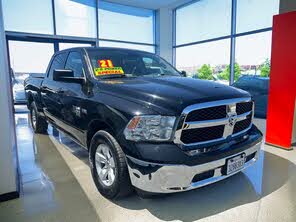 RAM 1500 Classic SLT Crew Cab RWD