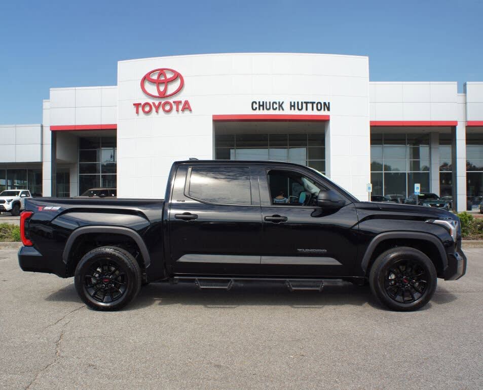 2022 Toyota Tundra SR5 CrewMax Cab RWD