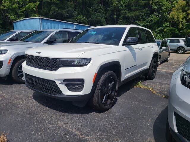 2025 Jeep Grand Cherokee Altitude RWD