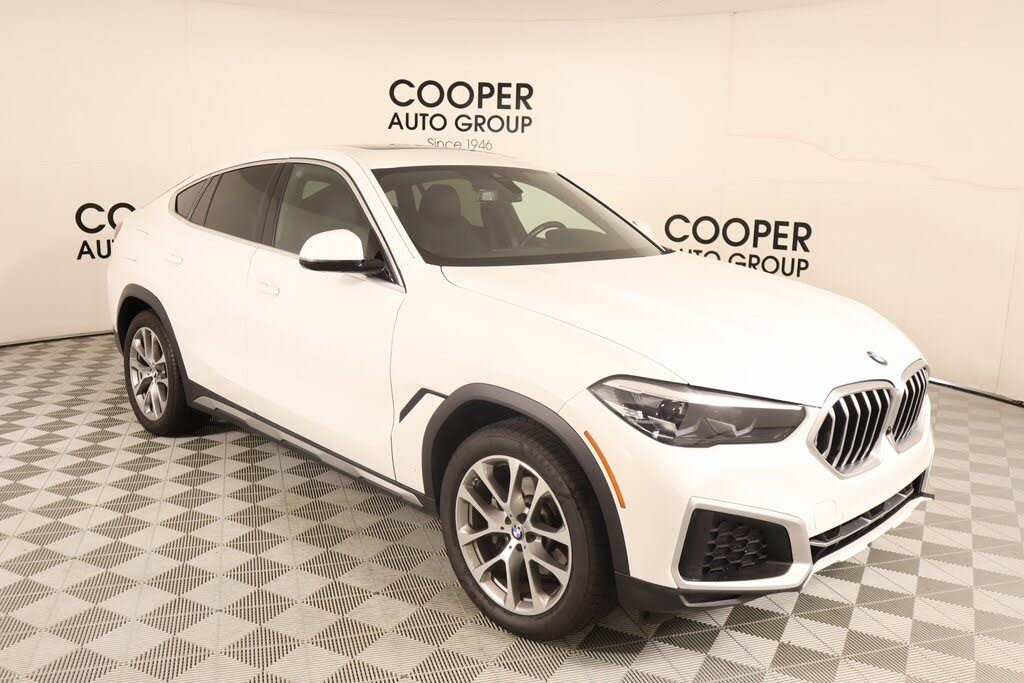 2022 BMW X6 xDrive40i AWD