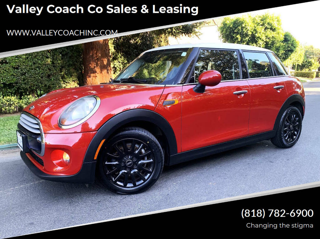 2015 MINI Cooper 4-Door Hatchback FWD