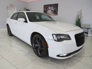 Chrysler 300 S V6 RWD