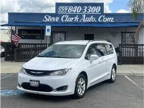 Chrysler Pacifica Touring L FWD