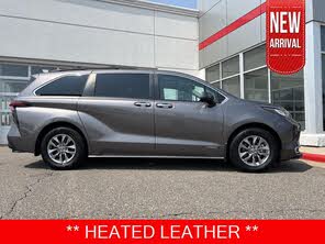 Toyota Sienna XLE 7-Passenger FWD