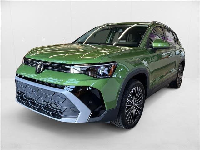 2025 Volkswagen Taos SE FWD