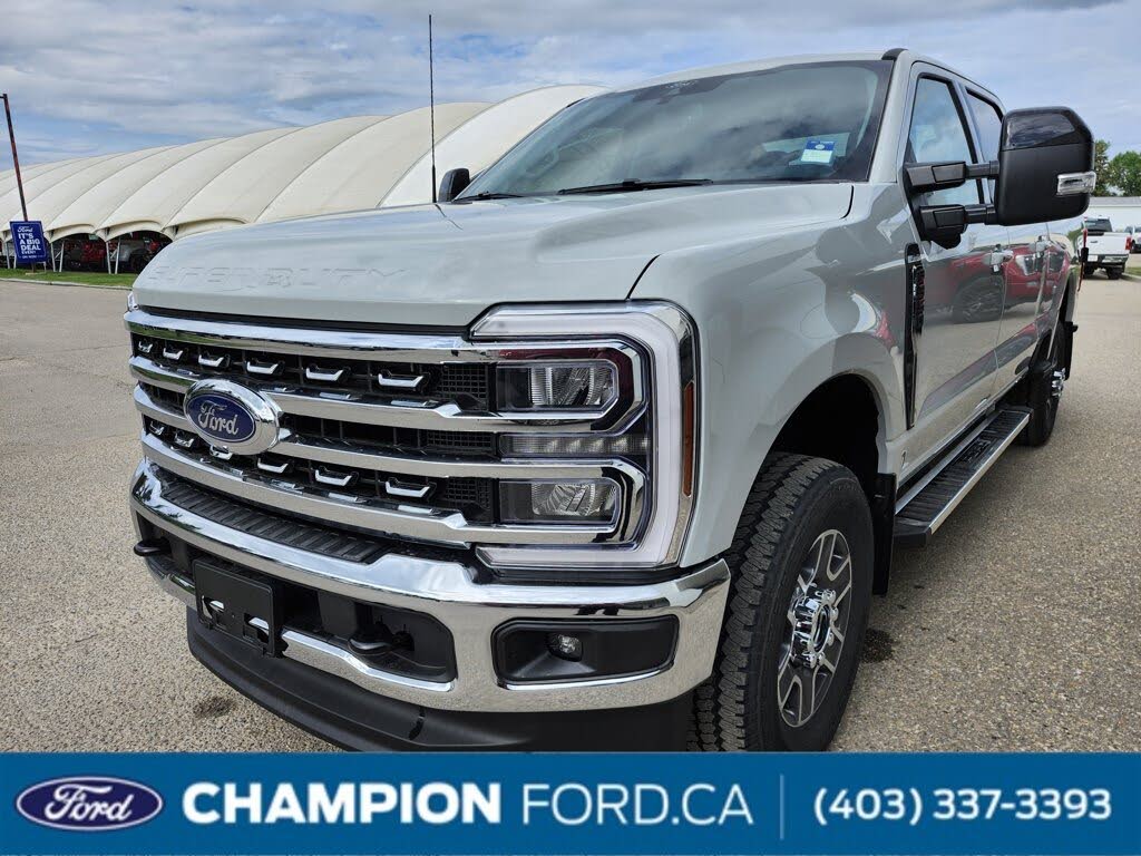 2025 Ford F-350 Super Duty Lariat Crew Cab 4WD
