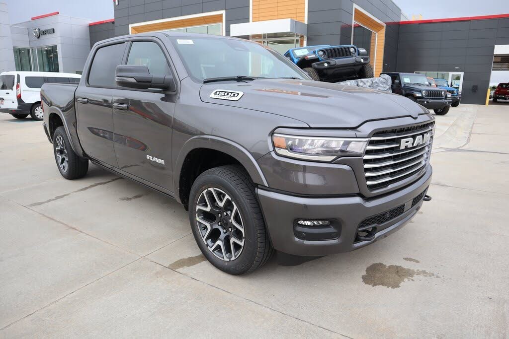 2026 RAM 1500 Laramie Crew Cab 4WD