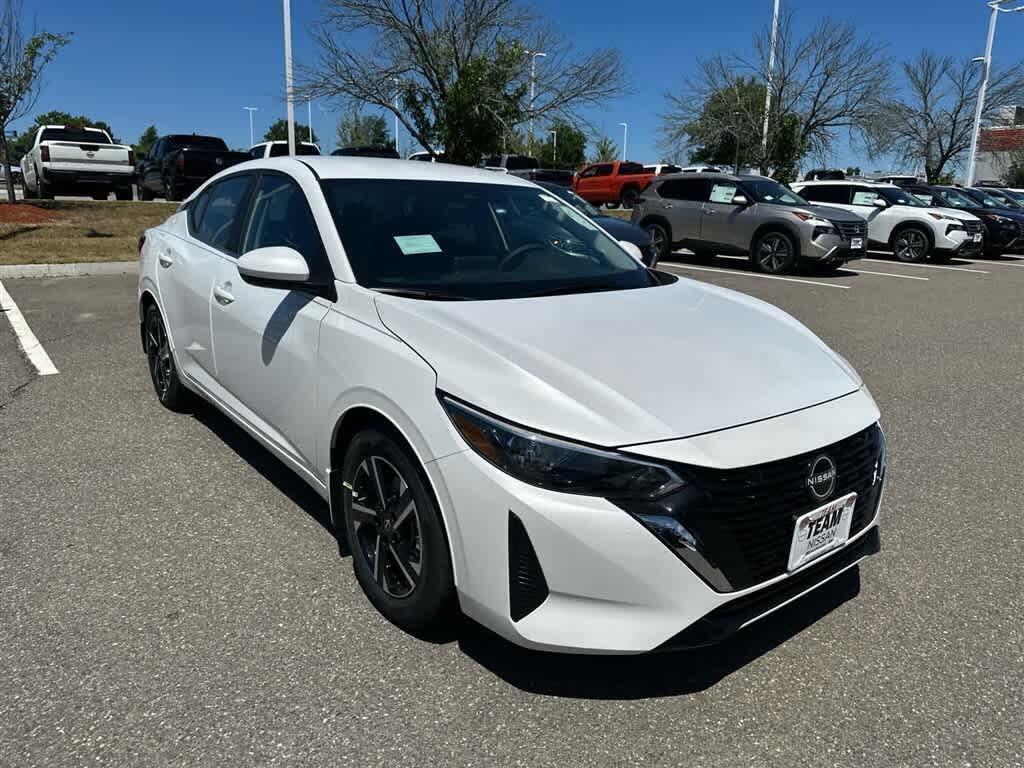 2025 Nissan Sentra SV FWD