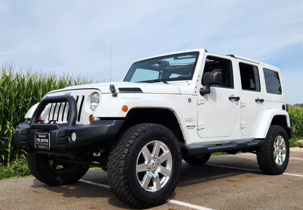 2013 Jeep Wrangler Unlimited Sahara 4WD