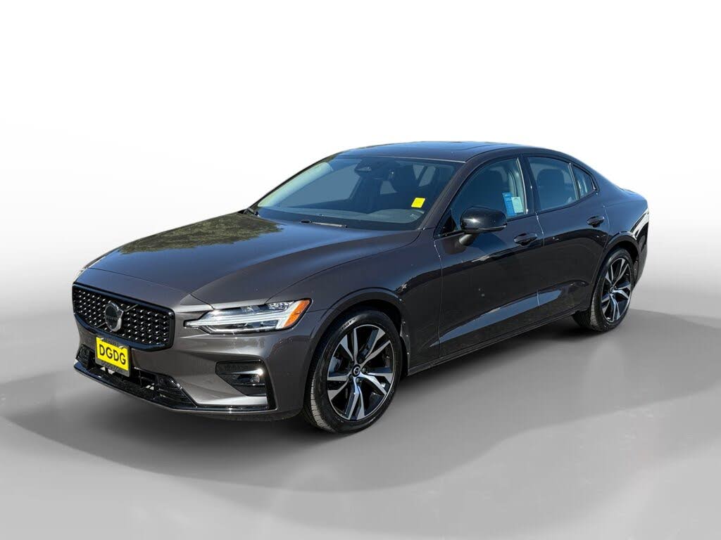 2024 Volvo S60 B5 Plus Dark Theme AWD