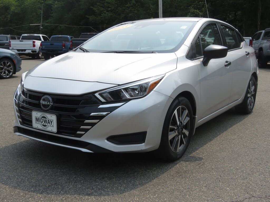 2023 Nissan Versa S FWD