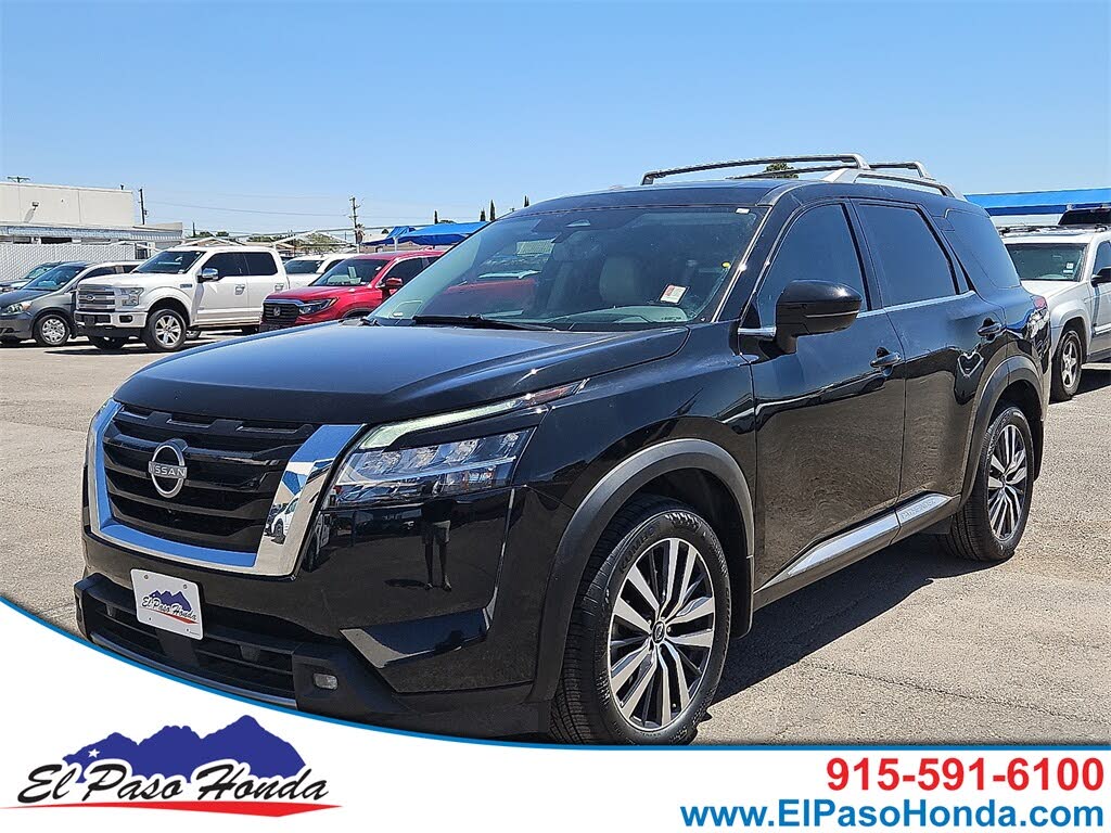 2022 Nissan Pathfinder Platinum FWD