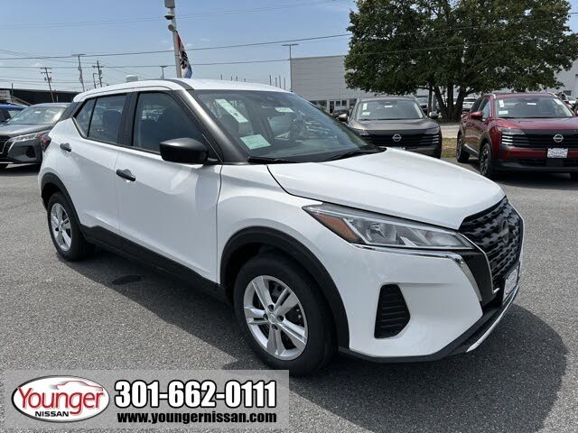 2025 Nissan Kicks Play S FWD