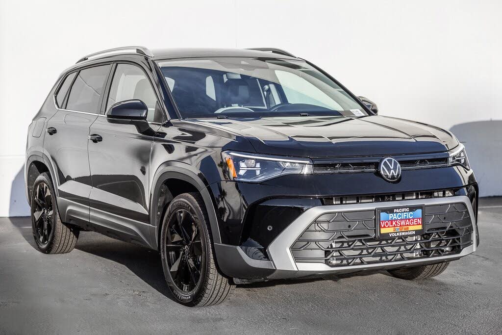 2025 Volkswagen Taos SE FWD