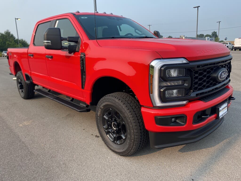 2025 Ford F-250 Super Duty XL Crew Cab 4WD