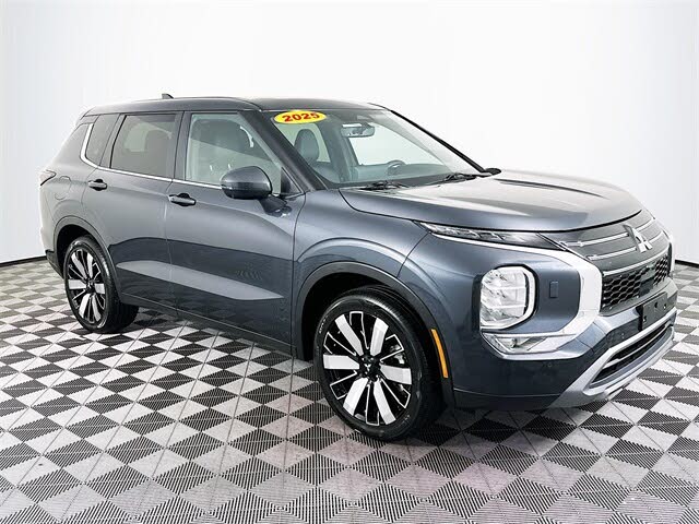 2025 Mitsubishi Outlander SE FWD