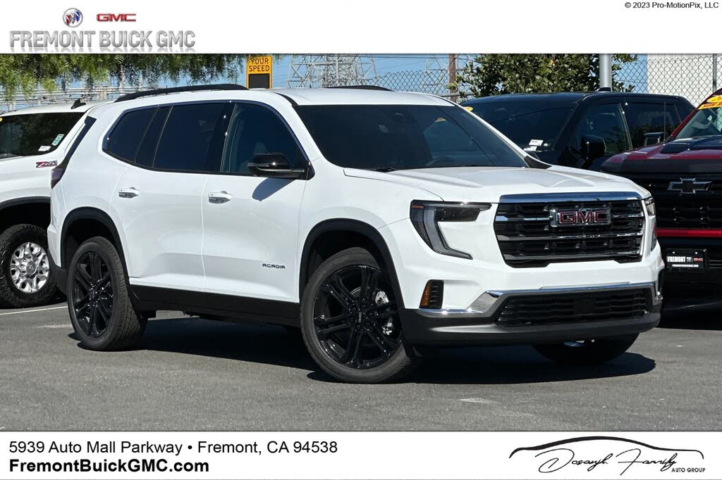 2026 GMC Acadia Elevation FWD